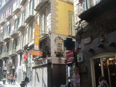 Via Chiaia, Neapel. Beliebte Einkaufstrasse