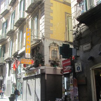 Via Chiaia, Neapel. Beliebte Einkaufstrasse