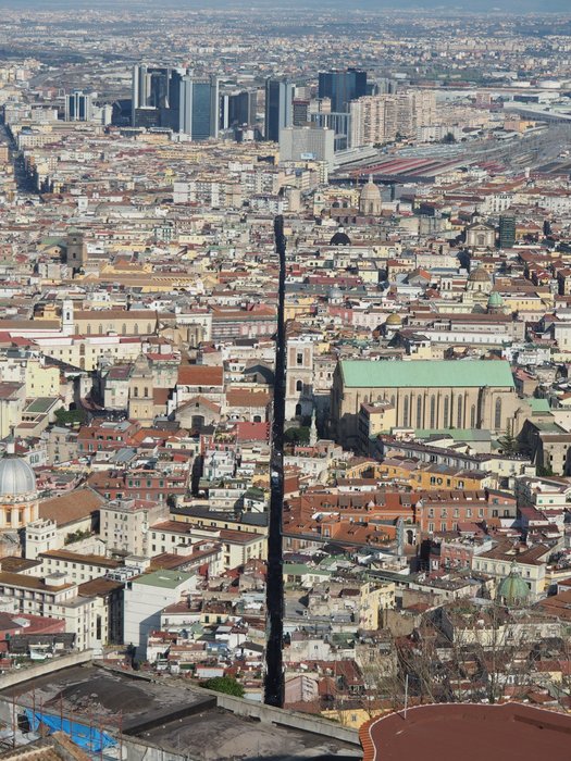 Blick auf das historische Zentrum Neapel mit der Spaccanapoli