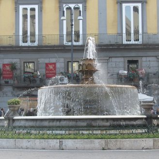 Piazza Trieste e Trento, Neapel