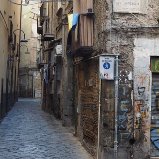 Via dell'Anticaglia, Neapel. Decumano Superiore 