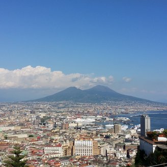 Panorama Neapel mit dem Vesuv im Hintergrung