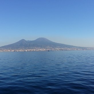 Neapel Stadt und der Vesuv