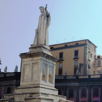 Piazza Dante, Neapel