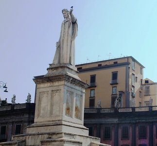 Piazza Dante, Neapel
