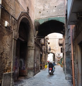 Via Anticaglia, Strasse Anticaglia, Neapel, Decumano Superiore