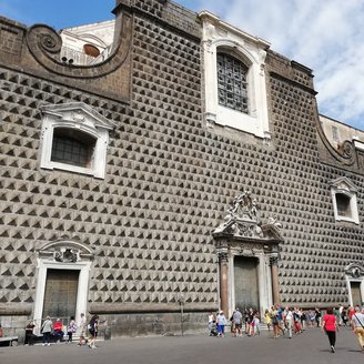 die Kirche von Gesù Nuovo in Neapel Stadt
