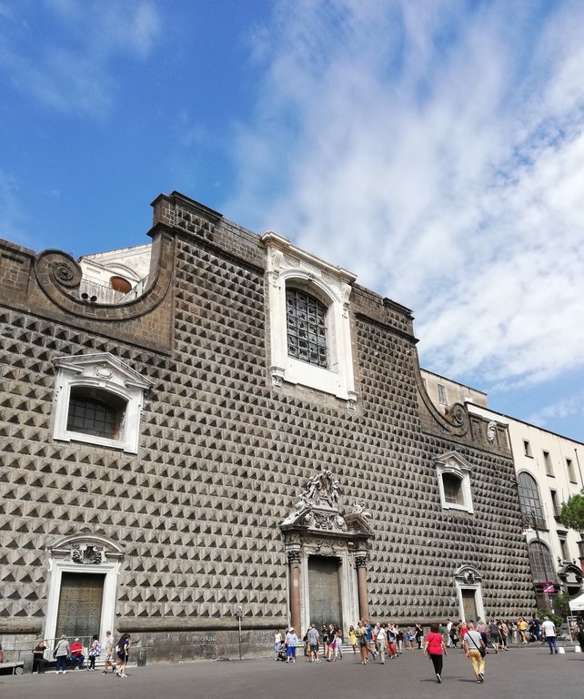 die Kirche von Gesù Nuovo in Neapel Stadt